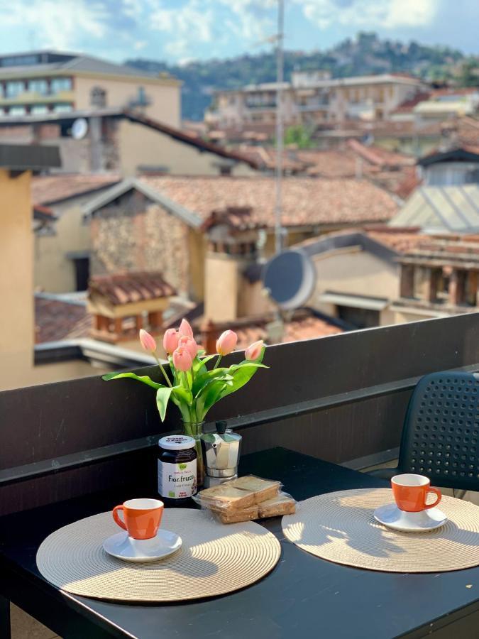 Magic Place Bergamo! Relax Apartment With Terrace In The Heart Of The City ภายนอก รูปภาพ