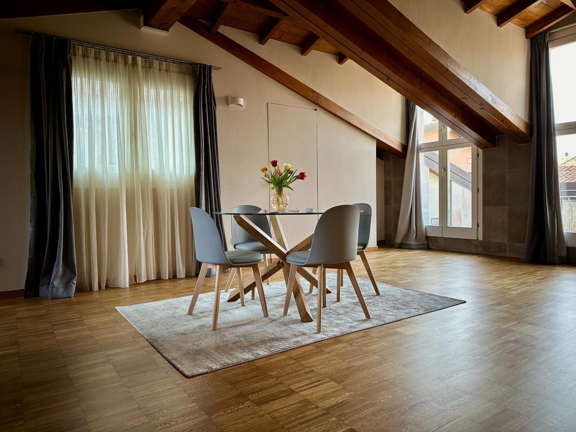 Magic Place Bergamo! Relax Apartment With Terrace In The Heart Of The City ภายนอก รูปภาพ